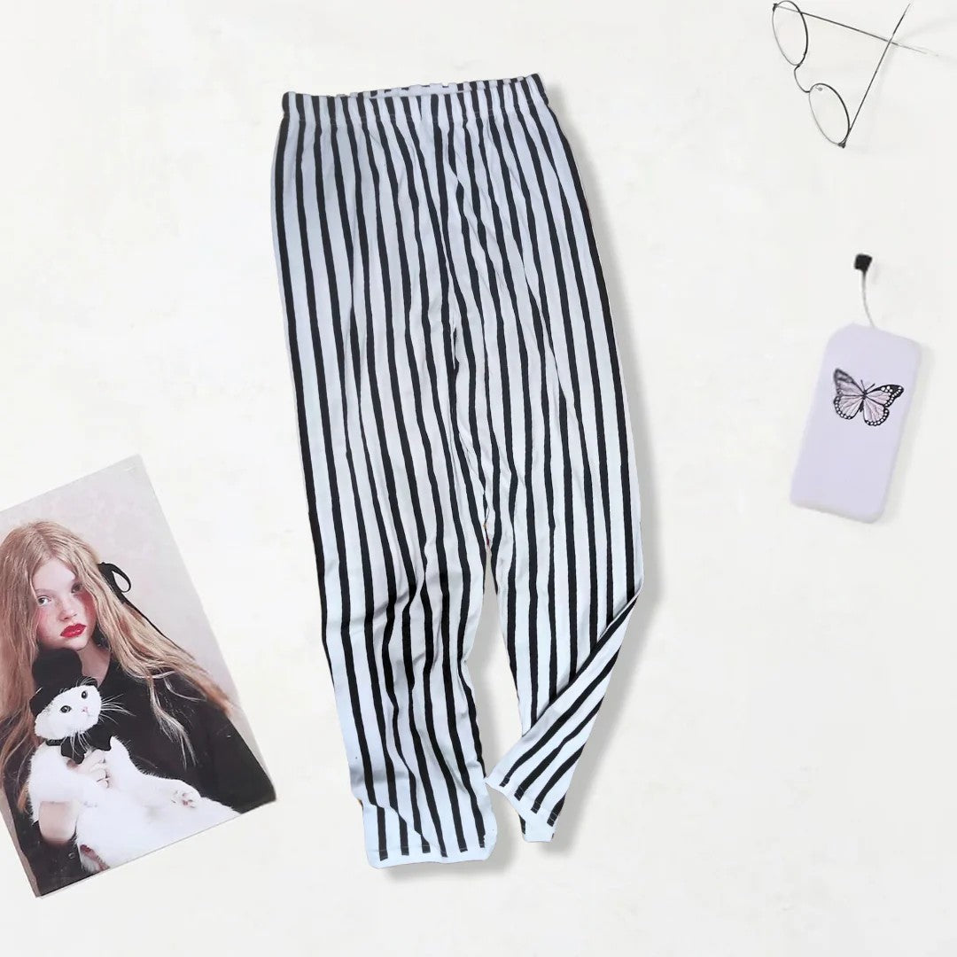 White lining Printed Soft Cotton Pajama For Women